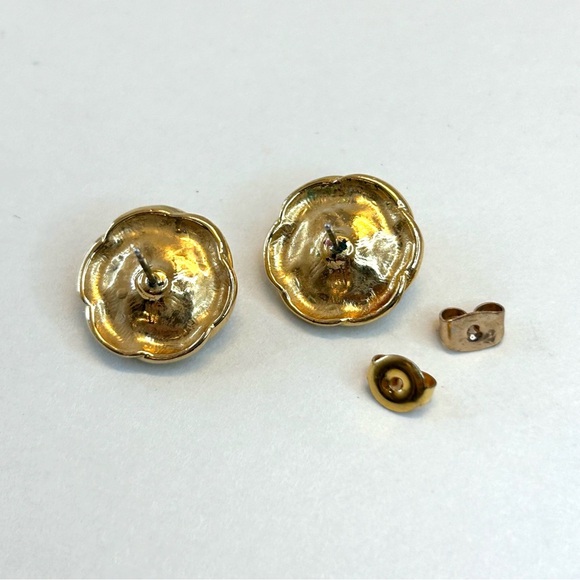 Vintage Gold Tone Faux Pearl Earrings - Picture 8 of 8